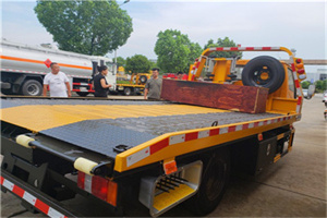 德州附近拖车电话号码服务